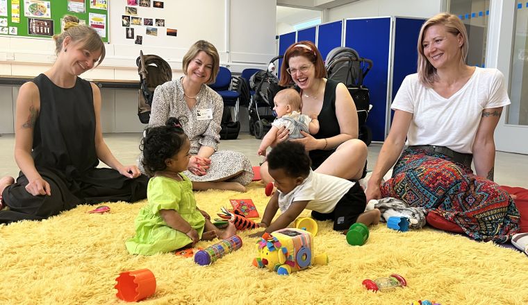 Helen Hayes meets families at LEAP at the start of Infant Mental Health Awareness Week 